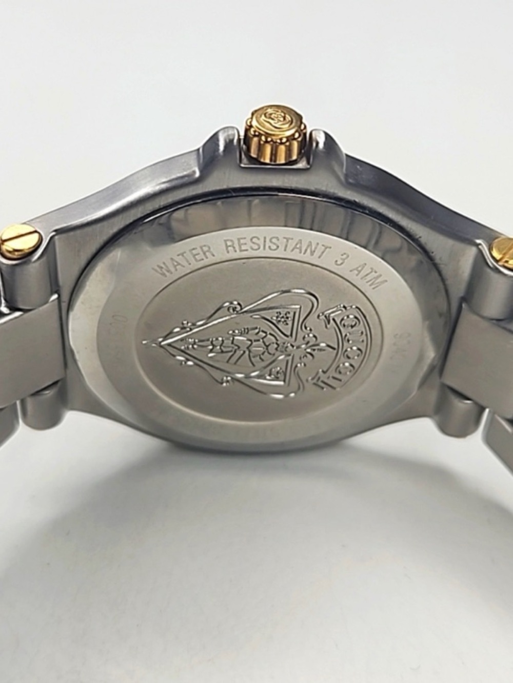 Authentic Gucci Watch 9040 M Mens Dial Quartz Two-Tone Link Date Watch - Picture 3 of 4